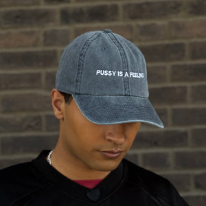 PUSSY IS A FEELING riflová šiltovka s vypraným efektom