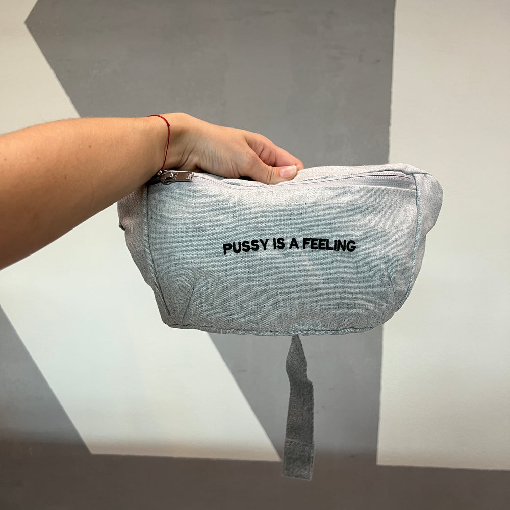PUSSY IS A FEELING SIVÁ ĽADVINKA