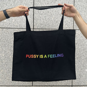 PRIDE kolekcia - PUSSY IS A FEELING čierna taška na rameno